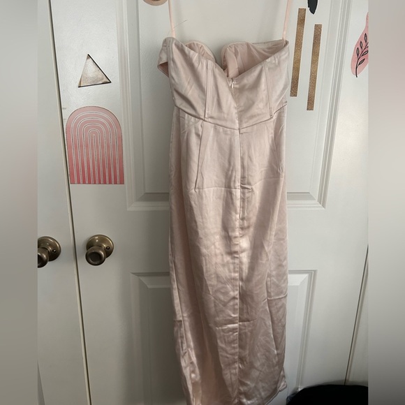 Selfie Leslie DOLCE VITA COWL BUST SATIN CHIC STRAPLESS MIDI DRESS CHAMPAGNE - Picture 8 of 13